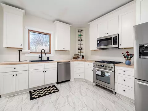 Kitchen - 344 E Kossuth St, Columbus, OH 43206 photo 1 of 3