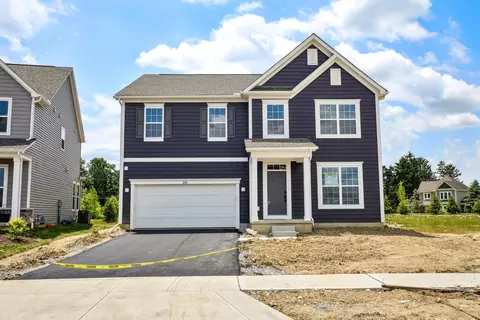 291 Sage Hill Dr, Lewis Center, OH 43035