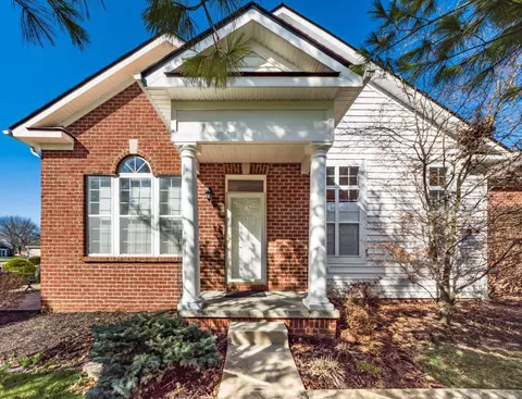 3987 Park Cir S, Hilliard, OH 43026