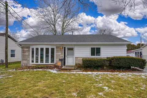 3759 Hillcrest St W, Hilliard, OH 43026