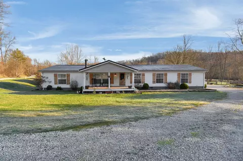 10728 Payne Rd, New Straitsville, OH 43766
