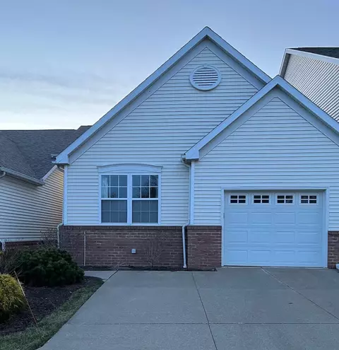 2820 Princeton Cir, Akron, OH 44312