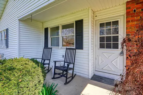 620 Hawthorne Dr, Circleville, OH 43113 photo 3