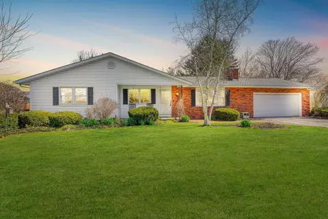 620 Hawthorne Dr, Circleville, OH 43113