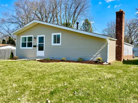 21 David St, Delaware, OH 43015