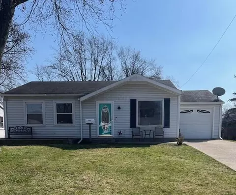 1049 Robinson St, Marion, OH 43302