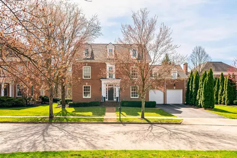 7765 Cromwell End, New Albany, OH 43054