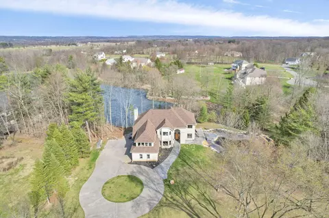 181 Paradise Valley Dr, Alexandria, OH 43001
