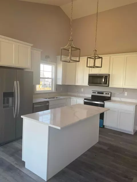 725 Bay Hill Ct, Marion, OH 43302