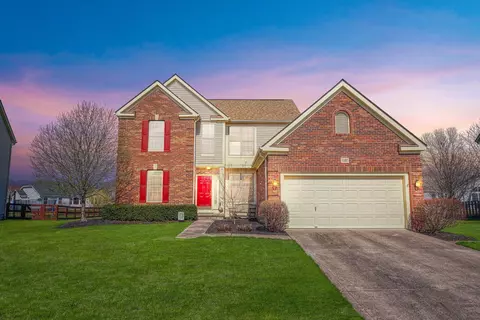 6987 Pearce Ln, Canal Winchester, OH 43110