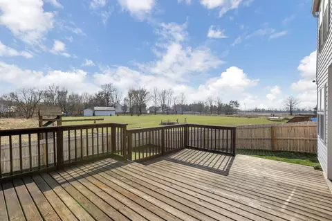 Exterior - 224 Haystack Ave, Pataskala, OH 43062 photo 8 of 15