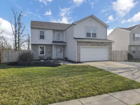 Exterior - 224 Haystack Ave, Pataskala, OH 43062 photo 4 of 15