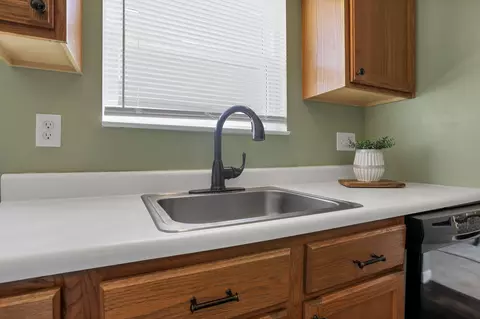 Kitchen - 224 Haystack Ave, Pataskala, OH 43062 photo 3 of 6