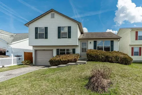 2764 Beal Dr, Columbus, OH 43232