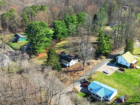 9948 Salem Hollow Rd, New Straitsville, OH 43766