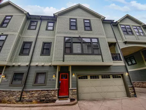 1461 Mews Ct, Columbus, OH 43212