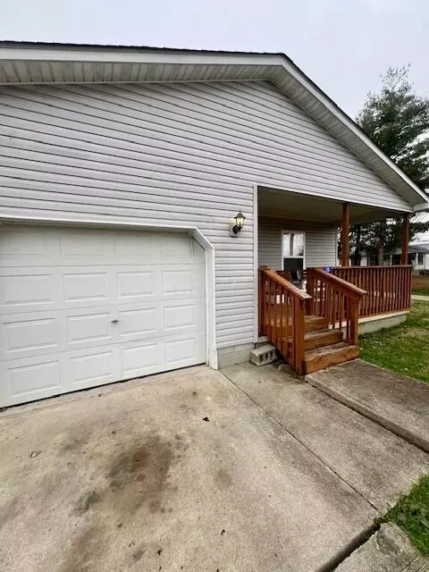 Exterior - 10 Thacker Ave, Hamden, OH 45634 photo 3 of 5