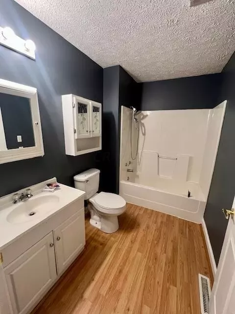 Bath - 10 Thacker Ave, Hamden, OH 45634 photo 1 of 1