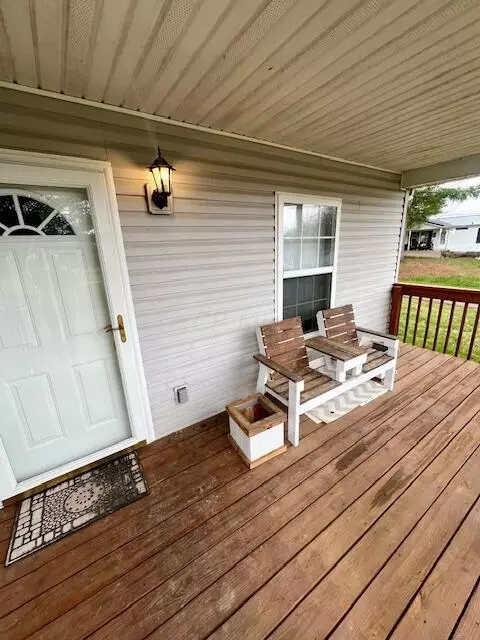 Exterior - 10 Thacker Ave, Hamden, OH 45634 photo 4 of 5