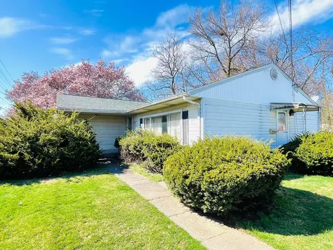 668 Mckinley Ave, Newark, OH 43055