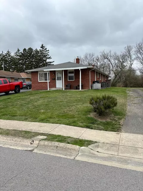 3849 Meadow Ln, Grove City, OH 43123