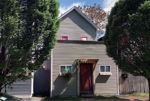 556-558 E Whittier St, Columbus, OH 43206