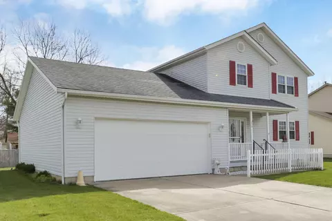 Exterior - 208 Christopher Ct, Hebron, OH 43025 photo 5 of 17