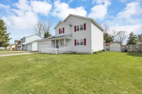 Exterior - 208 Christopher Ct, Hebron, OH 43025 photo 4 of 17