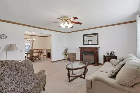 Living - 208 Christopher Ct, Hebron, OH 43025 photo 1 of 3