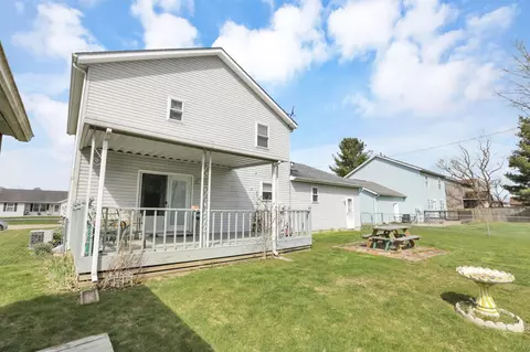 Exterior - 208 Christopher Ct, Hebron, OH 43025 photo 14 of 17