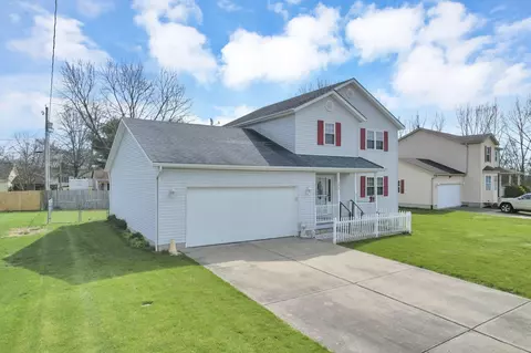 Exterior - 208 Christopher Ct, Hebron, OH 43025 photo 17 of 17