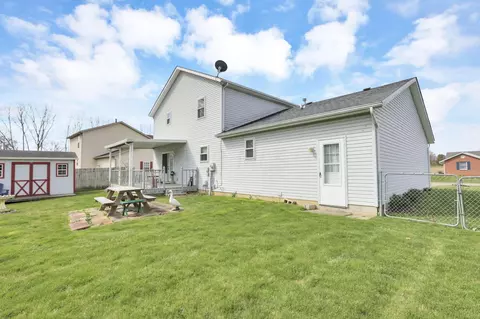 Exterior - 208 Christopher Ct, Hebron, OH 43025 photo 12 of 17