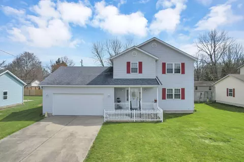 Exterior - 208 Christopher Ct, Hebron, OH 43025 photo 16 of 17