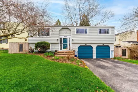 4460 Bitterroot Dr, Westerville, OH 43081