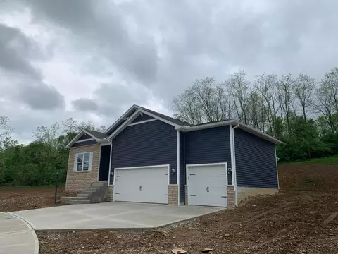 140 Oak Valley Ct, Newark, OH 43055