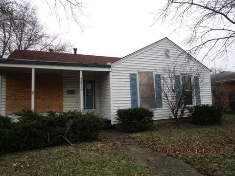 1412 Chelmsford Sq N, Columbus, OH 43229