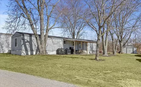 6106 London Groveport Rd #D2, Grove City, OH 43123