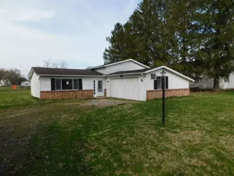 2088 Lorimer Dr NE, Newark, OH 43055