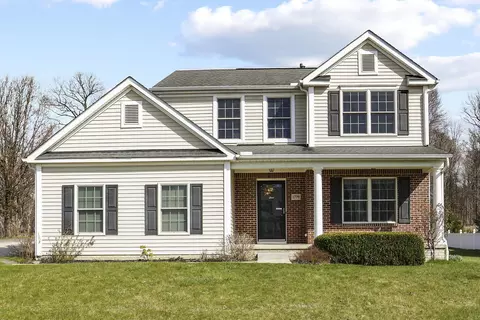 1779 Keela Dr, Pataskala, OH 43062