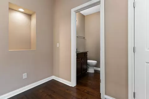 Entry Way - 6737 Vineyard Haven Loop, Dublin, OH 43016 photo 2 of 3