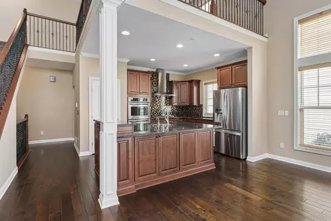 Kitchen - 6737 Vineyard Haven Loop, Dublin, OH 43016 photo 3 of 6