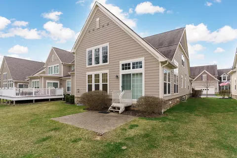 Exterior - 6737 Vineyard Haven Loop, Dublin, OH 43016 photo 6 of 10