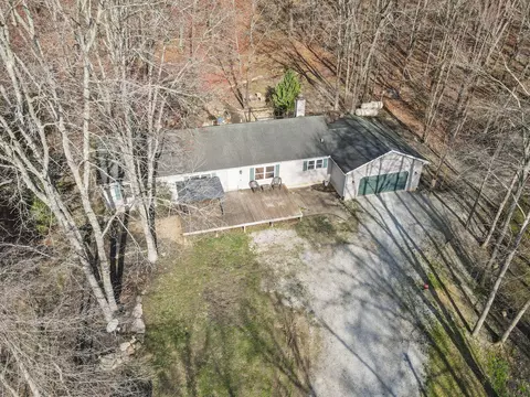 3294 Swans Rd NE, Newark, OH 43055