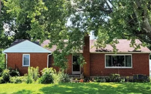 4055 Hayes Rd, Groveport, OH 43125