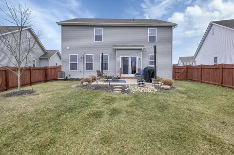 Exterior - 4938 Farview Rd, Columbus, OH 43231 photo 9 of 11