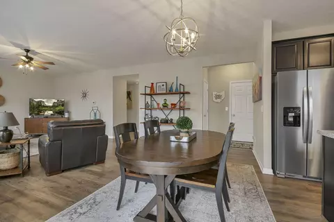 Dining - 4938 Farview Rd, Columbus, OH 43231 photo 1 of 4
