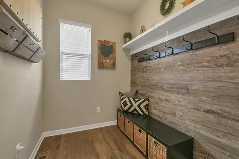 Entry Way - 4938 Farview Rd, Columbus, OH 43231 photo 5 of 11