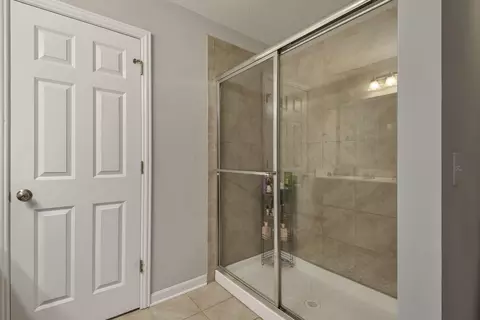 Bath - 4938 Farview Rd, Columbus, OH 43231 photo 8 of 8