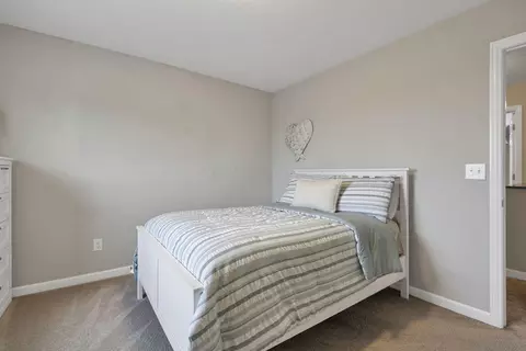 Bedroom - 4938 Farview Rd, Columbus, OH 43231 photo 9 of 14