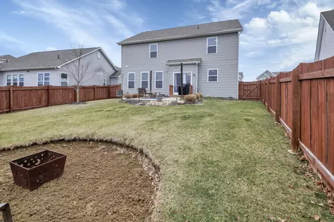 Exterior - 4938 Farview Rd, Columbus, OH 43231 photo 5 of 11